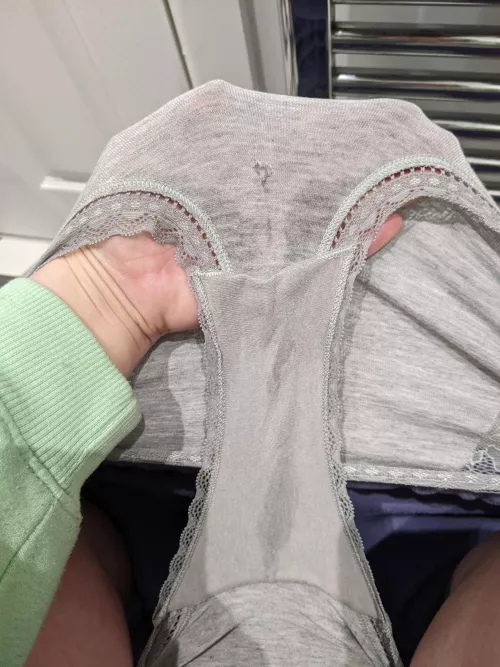 today's wear 🖤 nice and sweaty from my evening hike 😜