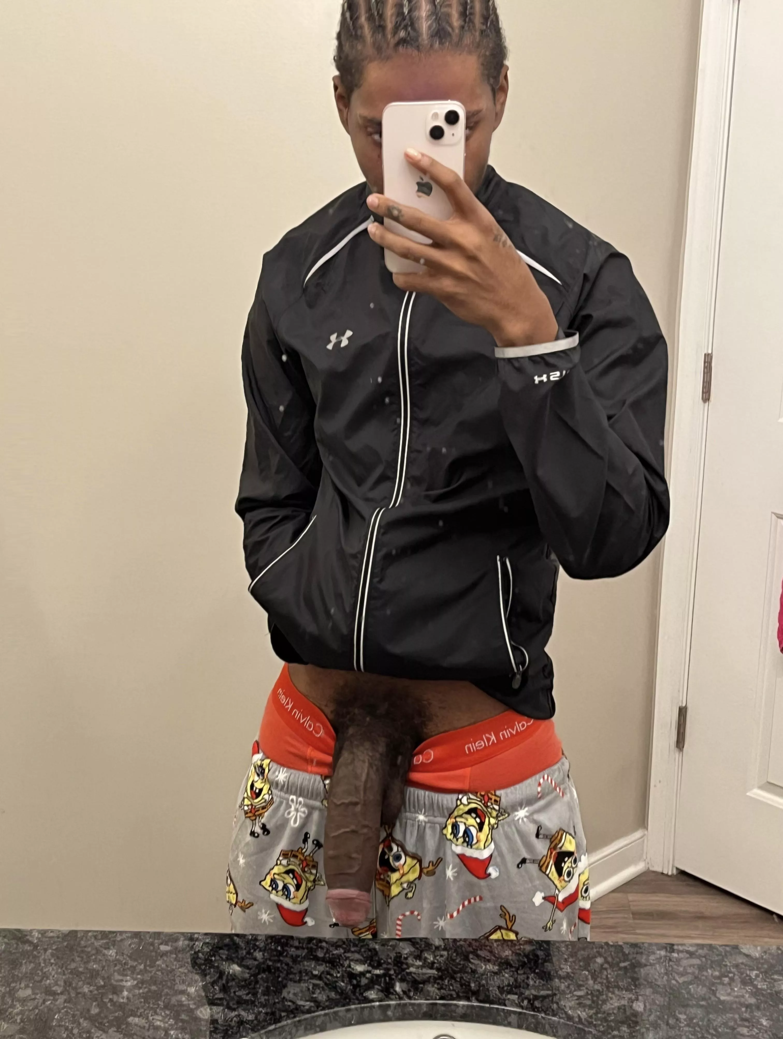 [18] Look how long my vein is