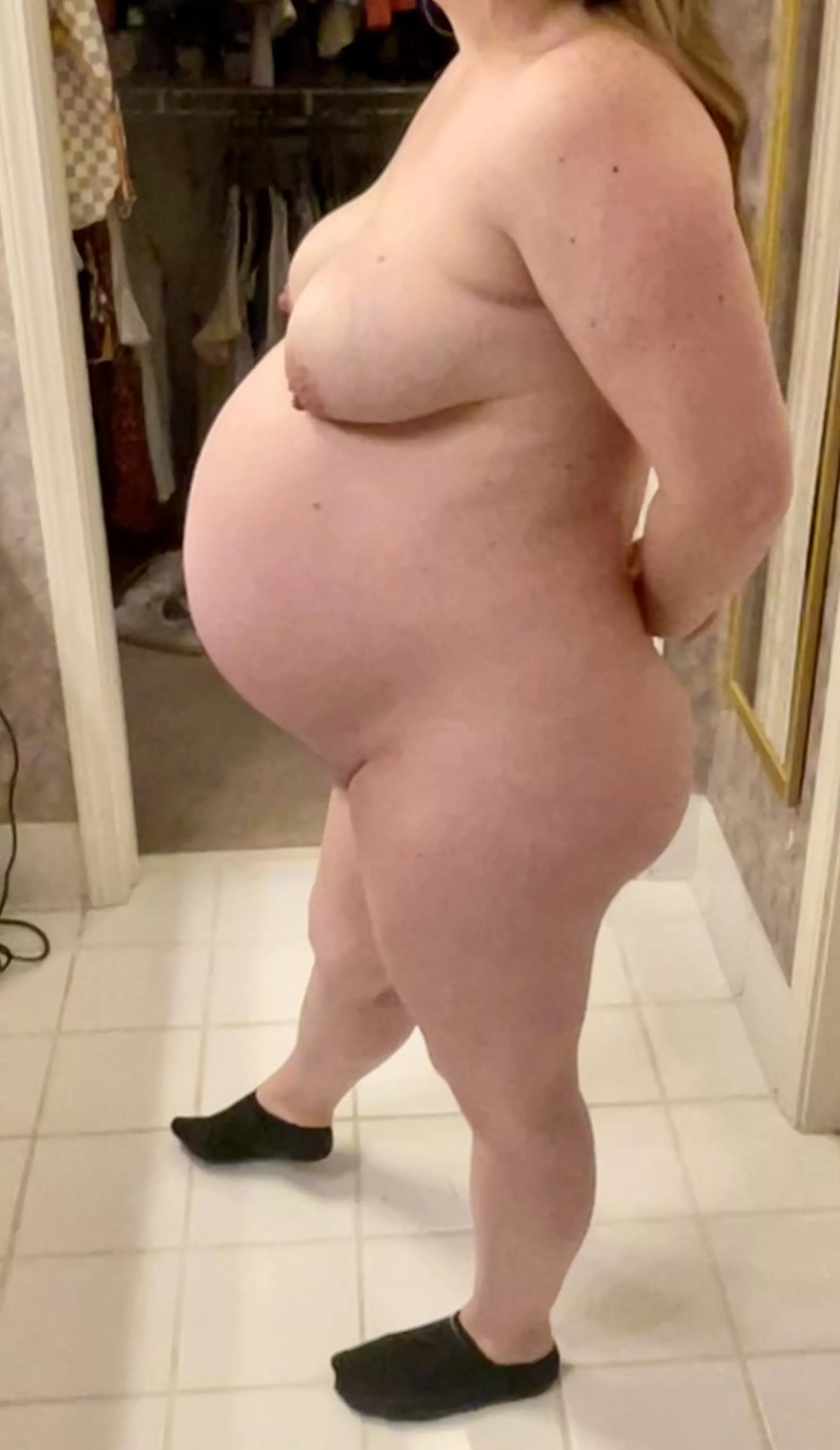 24 weeks 😋 what would you do with me?