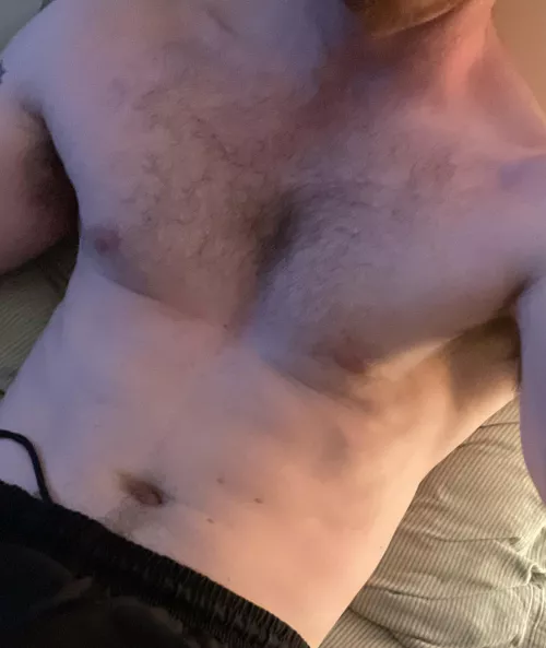 27 fit jock, looking for younger. I’ll be your big bro or daddy. Show face. Add johjox0