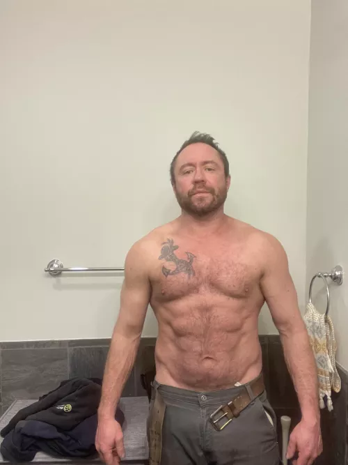 [43] help me get ready for work girls