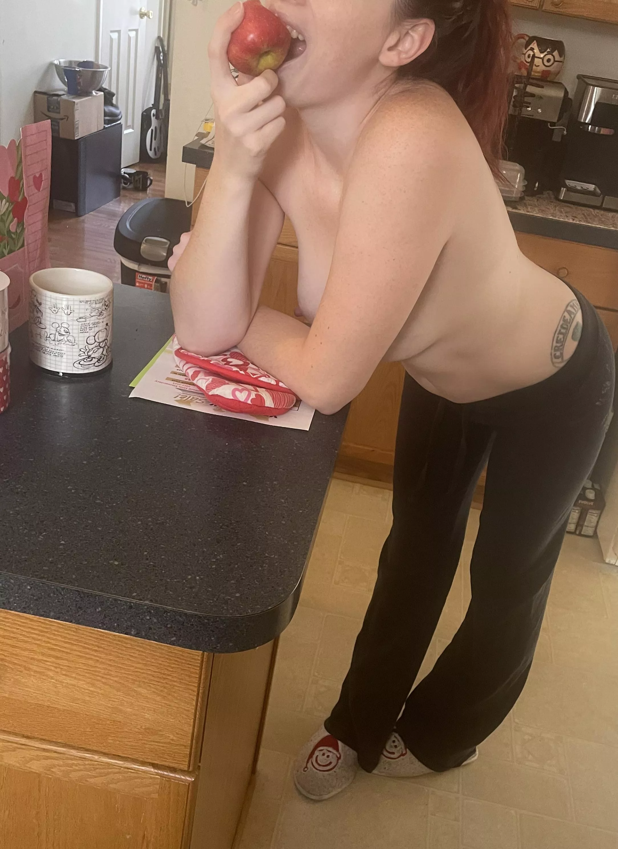 Always get asked what happens to the apples I’m given. Hi there jimmy’s dad [Mrs]