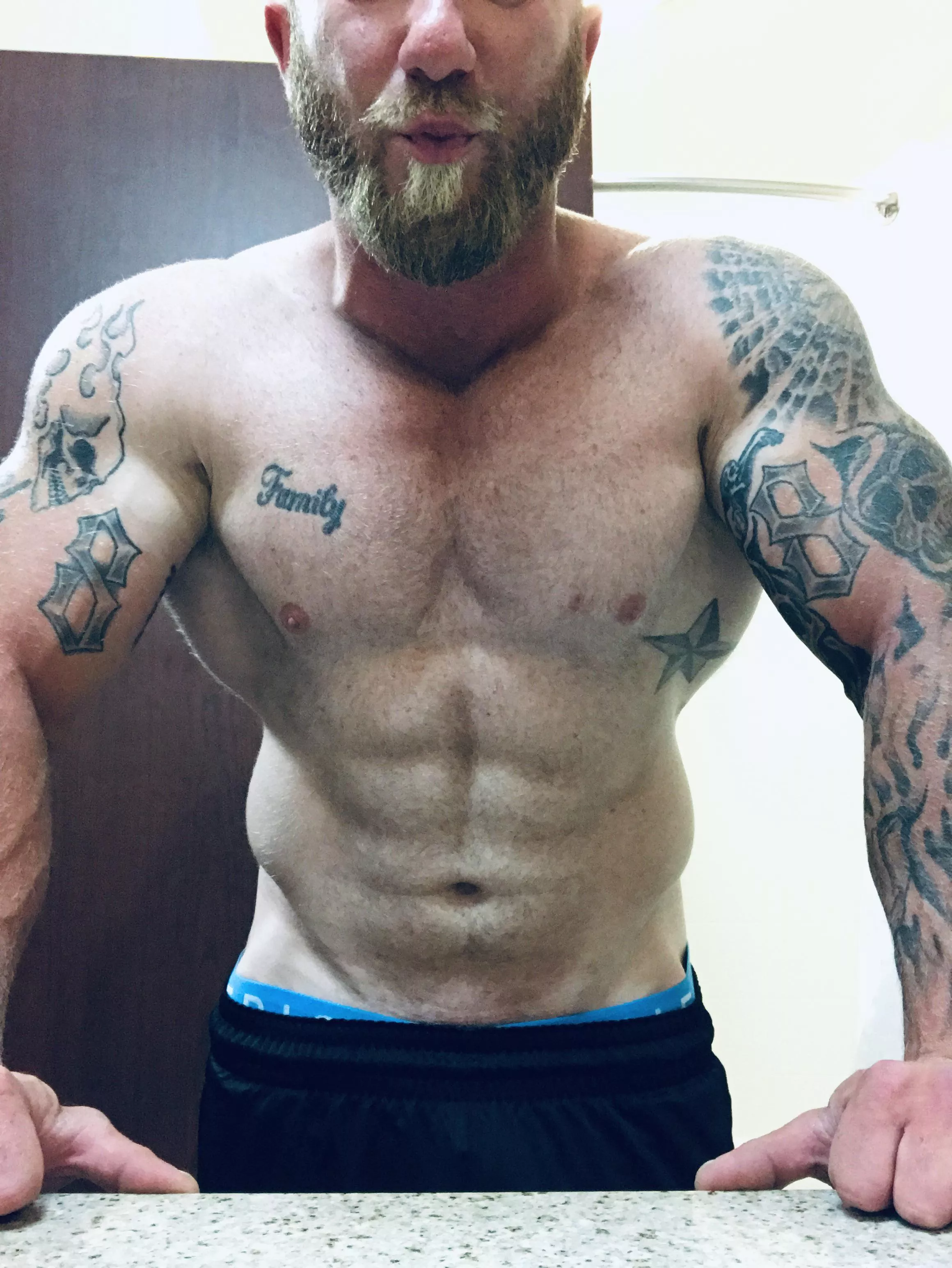 Any ladies on?! 🤔😜