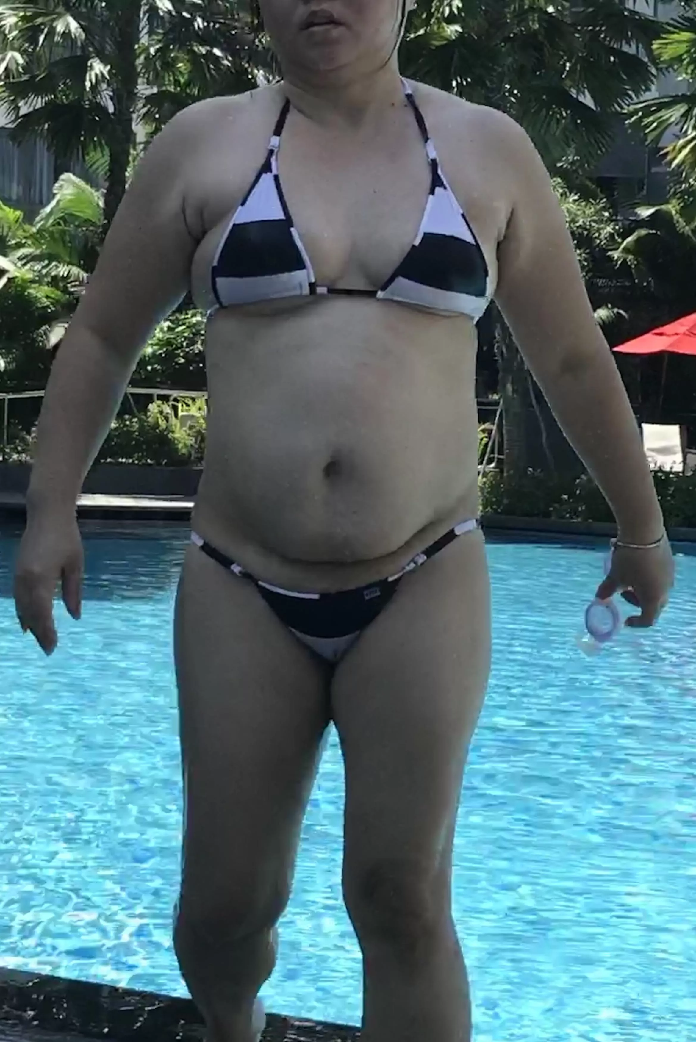 Camel toe and slight overflow!