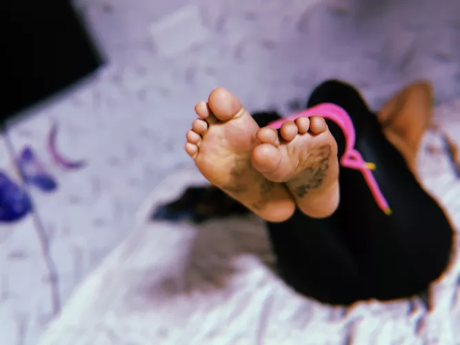 Can you read what he wrote on my feet?