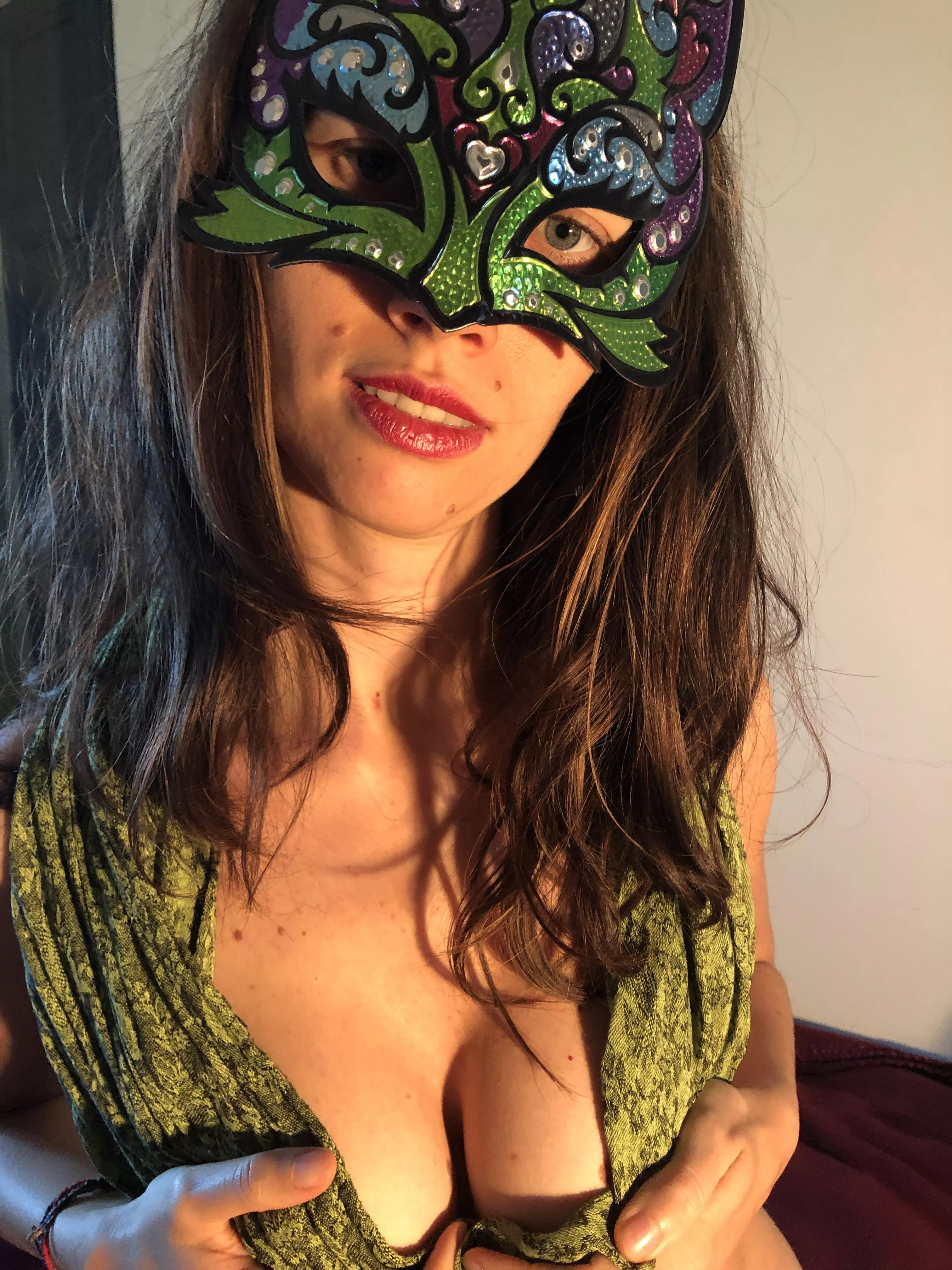 Ehm ... I'm embarrassed .... that's too much for man's eyes, I'm sorry.