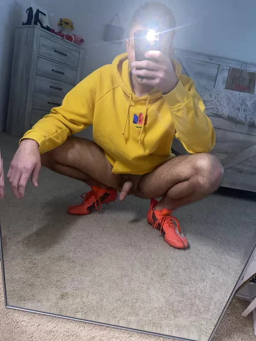 Football practice with my college bros made me so horny 🏈😝