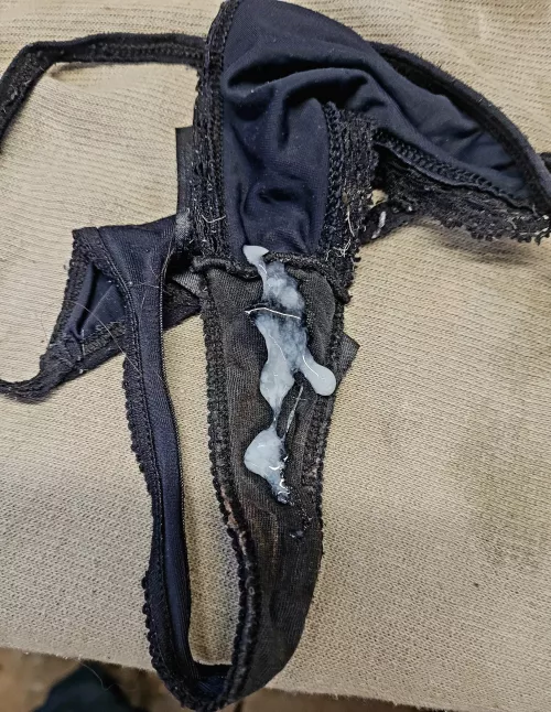 Had some fun with mates gfs tiny thong 😉