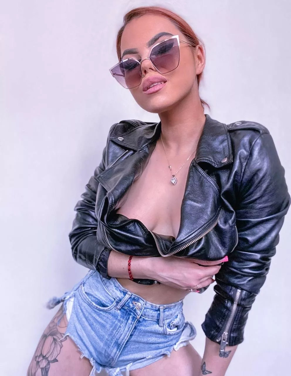 Hope you're a fan of my messy hair cause it'll only get worse after I film for you later.