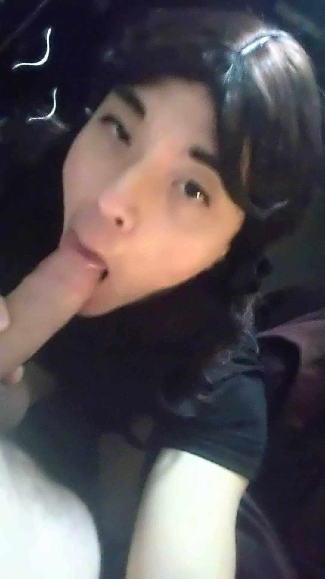 I like putting big objects in my mouth 🤤