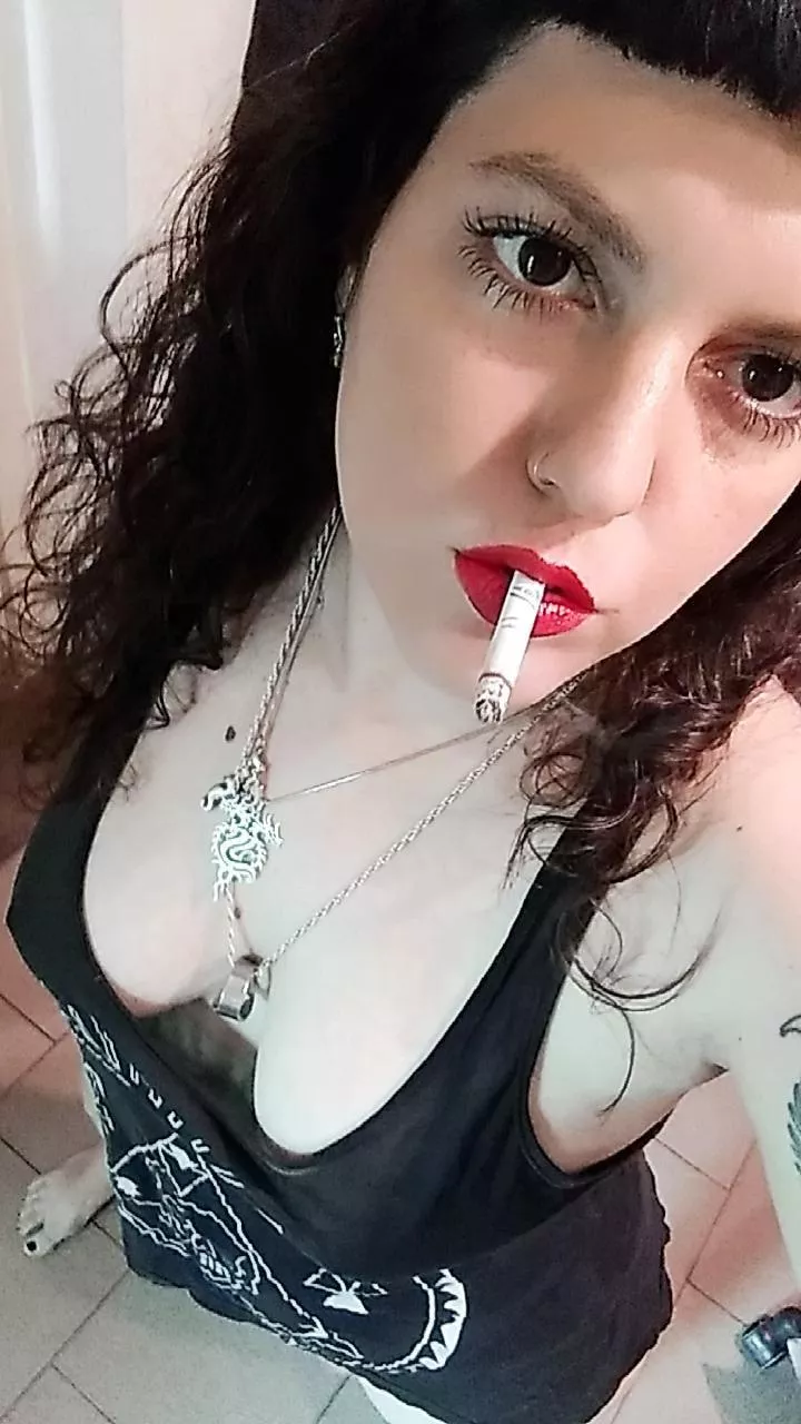I love to smoke while I get fucked