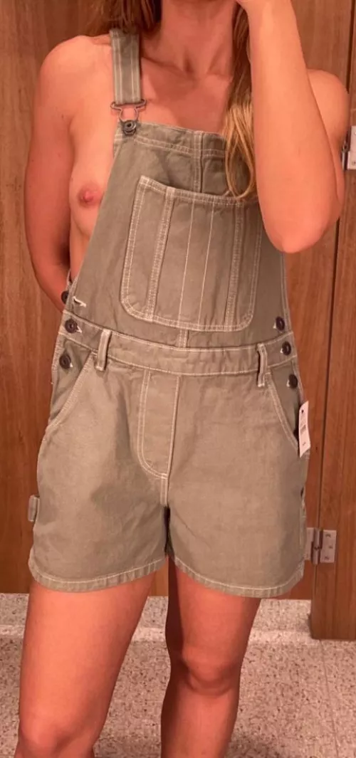 I love wearing overalls so I can show off my nipples