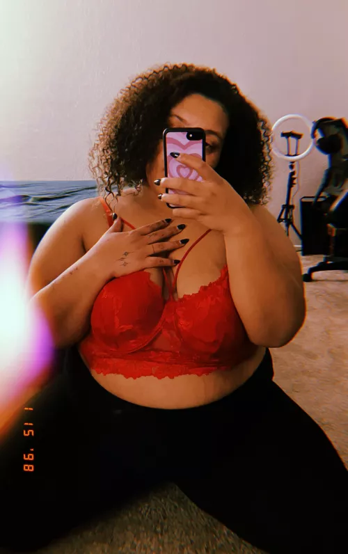 i need someone’s head in between my thighs😩🤤