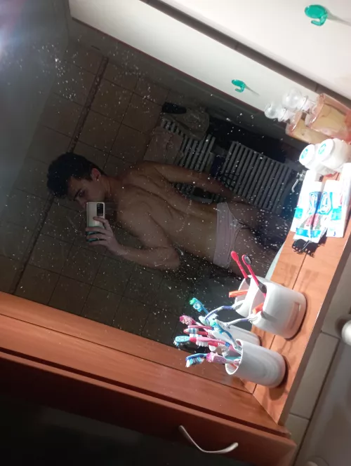 i stole my mum's string 😂