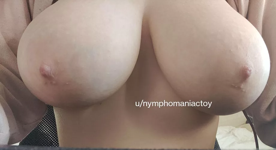 is pale nipples a thing people like?