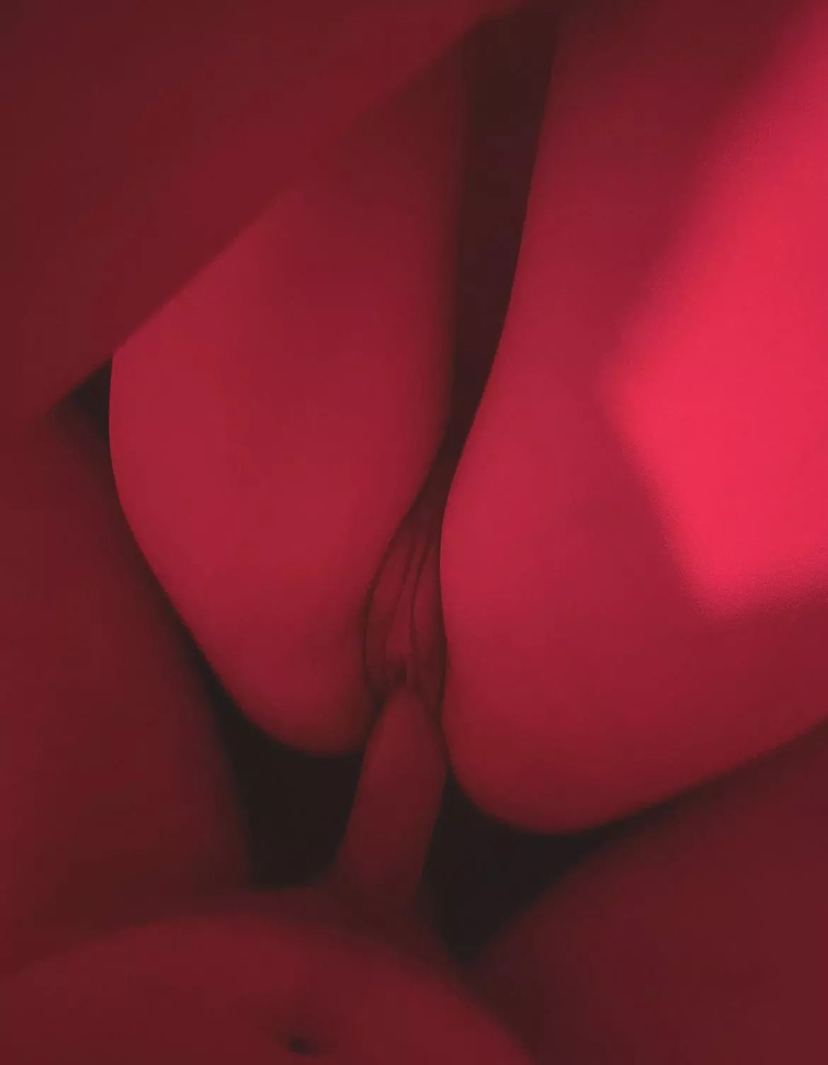 It was difficult getting a sharp pic ☠️ he pushed my legs almost behind my head 🥵😈