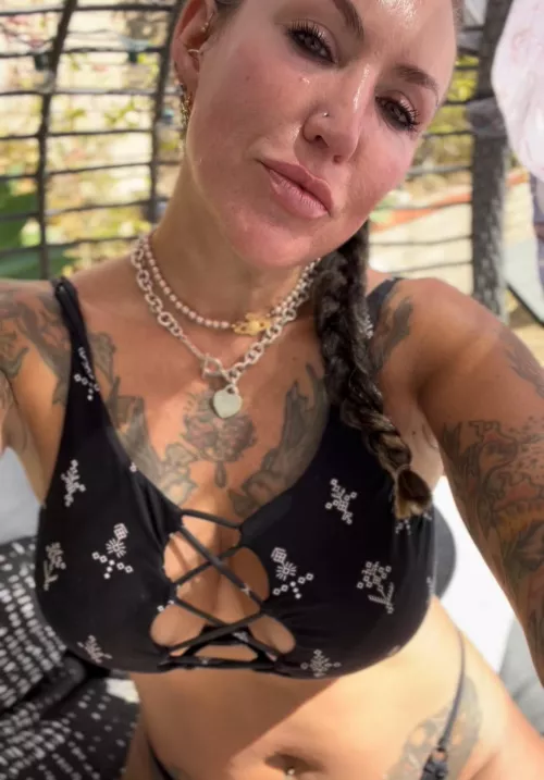 It’s been a beautiful week! When it’s Sunny I’m in the bikini any chance I get! Mature milf mom F/46