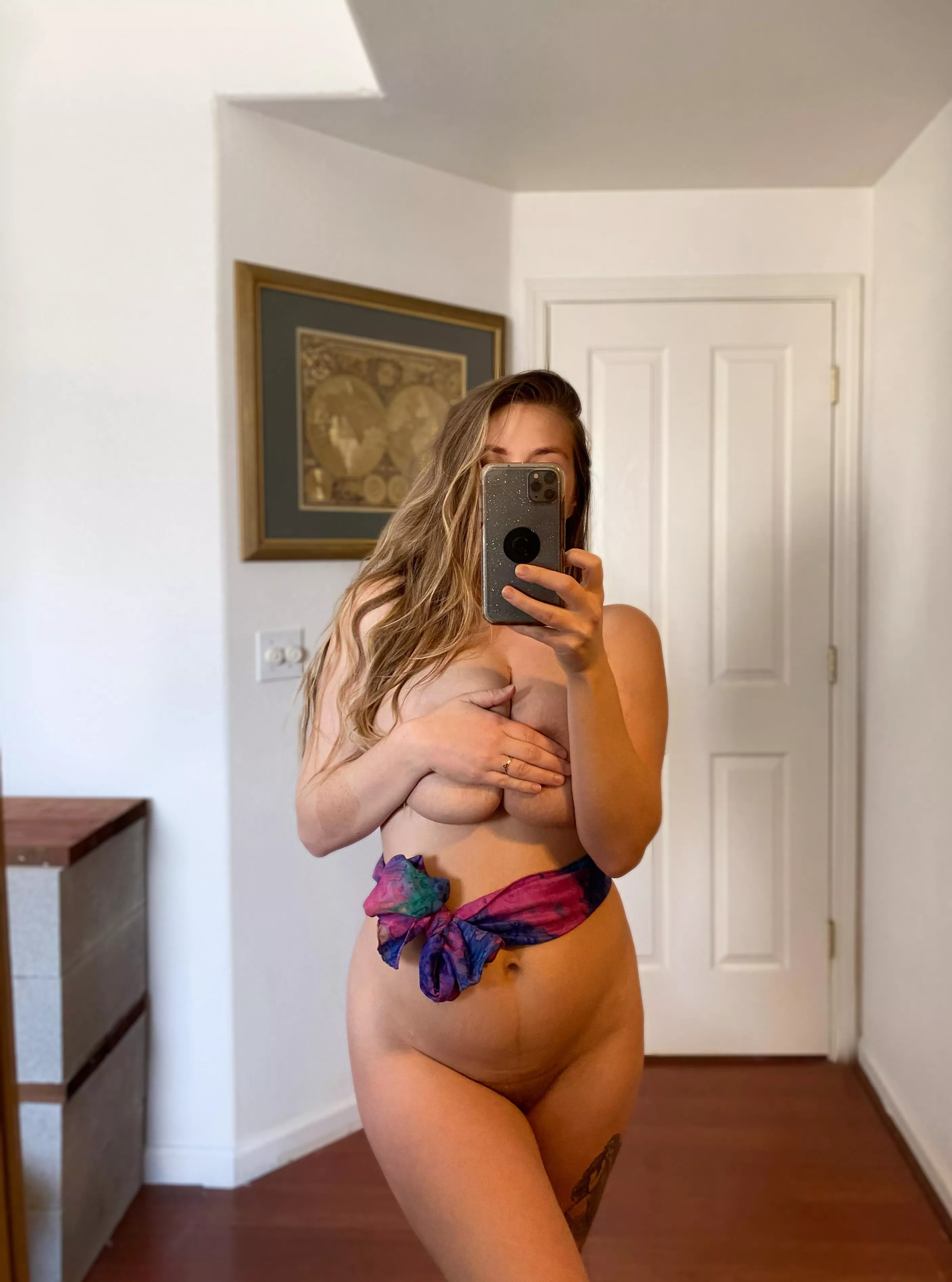 It’s your favorite MILF’s birthday!! (If I may be so presumptuous 😋) help me celebrate 🥳💜💐