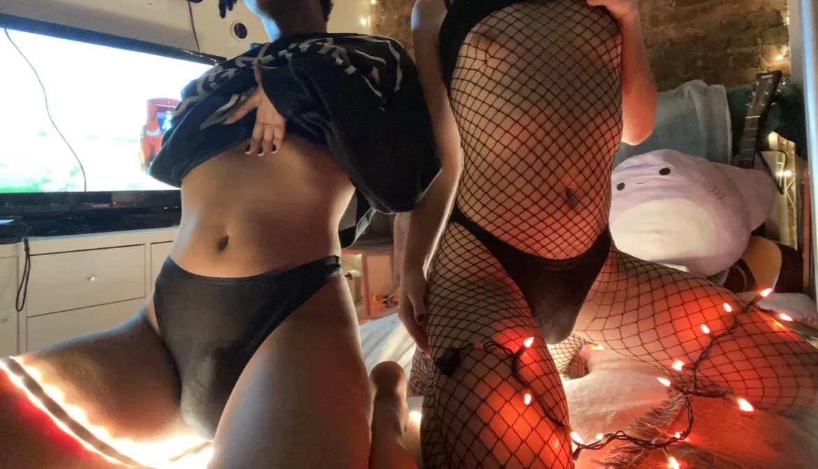 Just two friends being silly💕