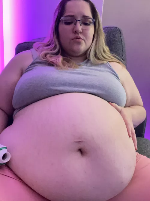 Keeping the roundness 🥵🤰🏼