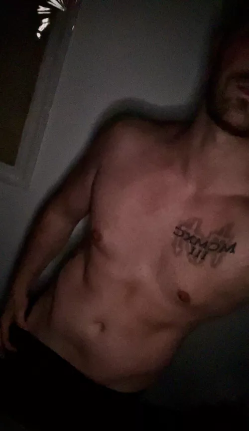 May not be the ideal body type but I have some skills 👨🏻