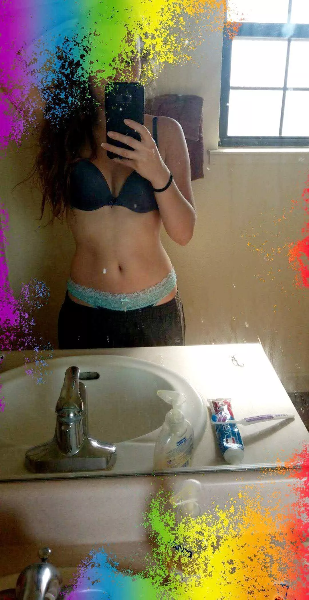 Need some sloppy head and a innocent face to cum on? I'm your girl 🤤