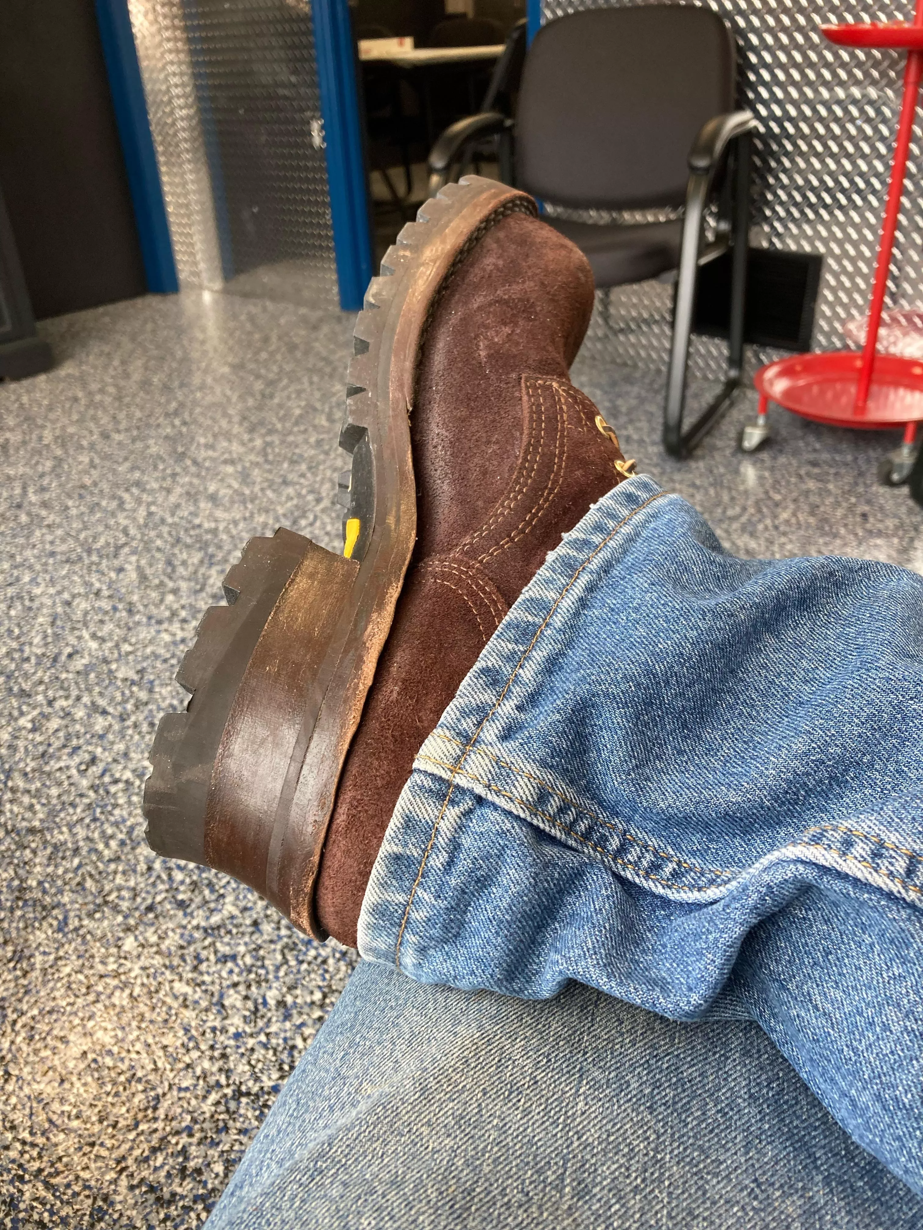 Nicks Builder Pros in Full Roughout Walnut. About a week old, solid!