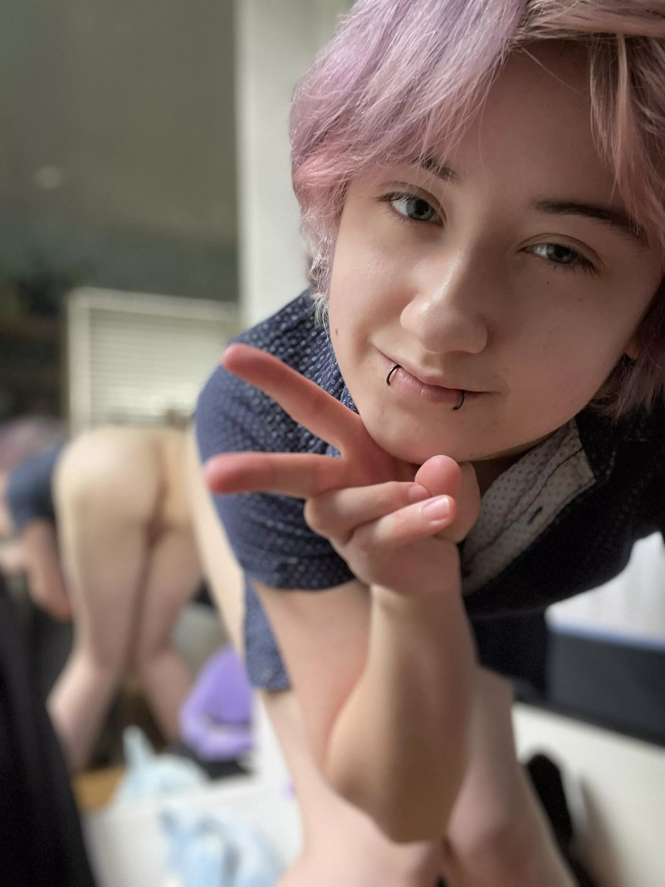 nothing to see here, just a boi getting ready for work 😌