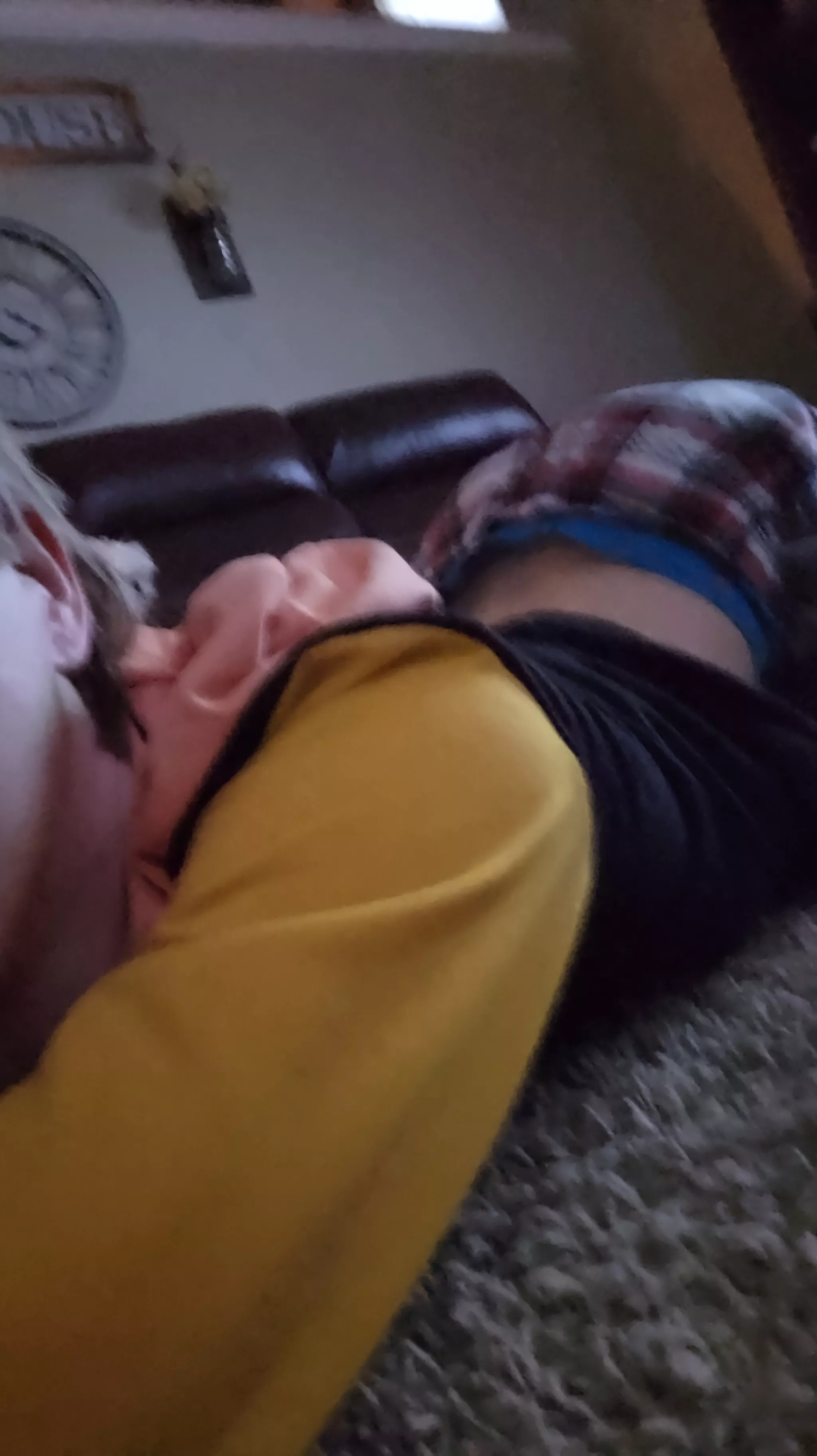 Please fuck me~ Comments will get DMs~