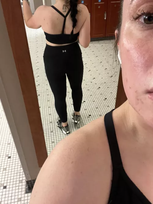 Really sad I can’t work upper body right now 😭