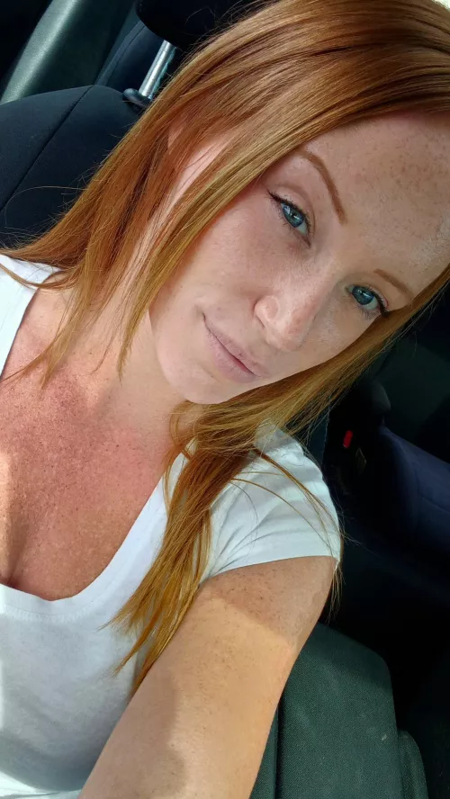 Red hair blue eyes, and freckles 💋