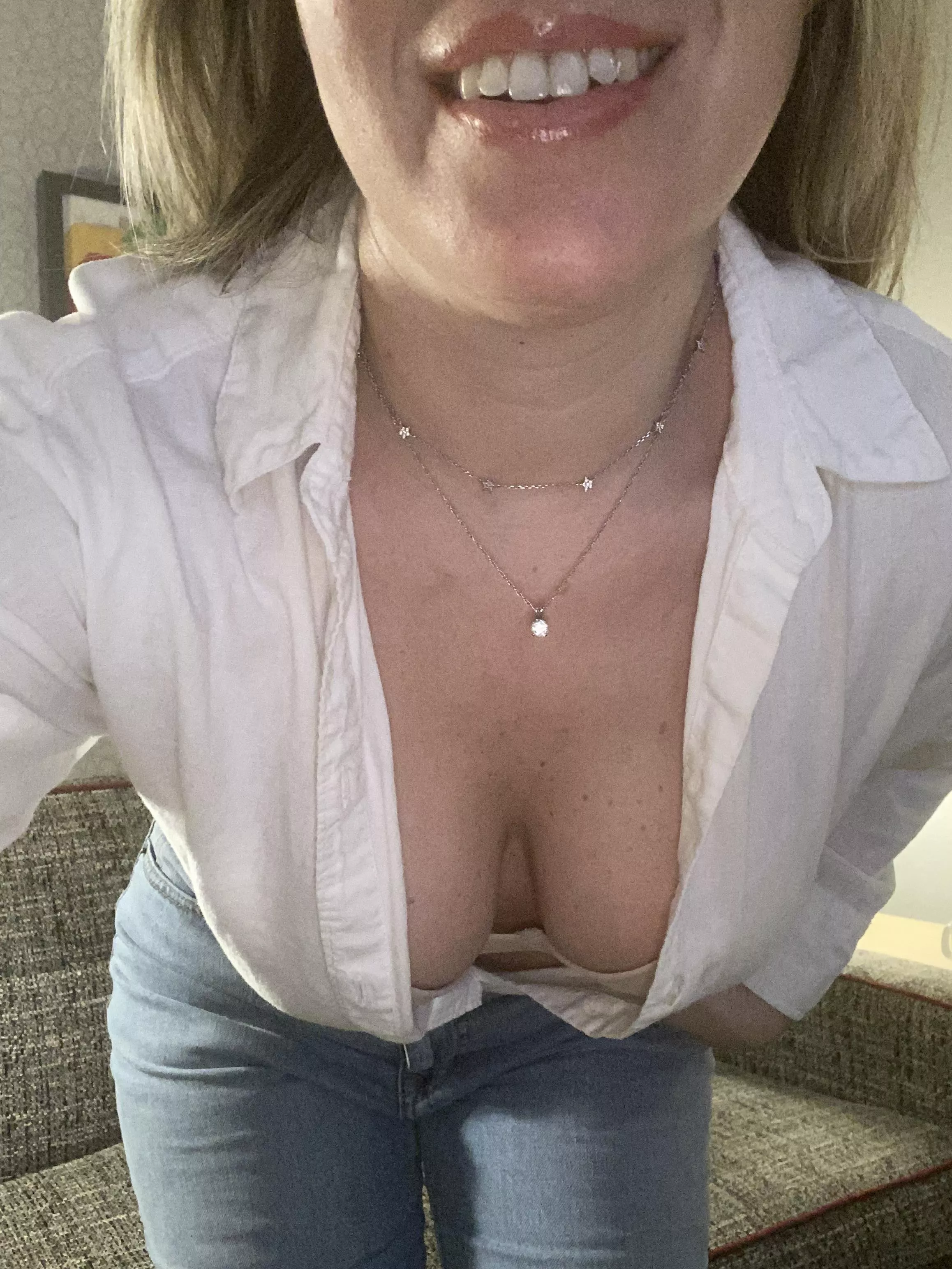 Sneak peek before heading to the hotel bar.