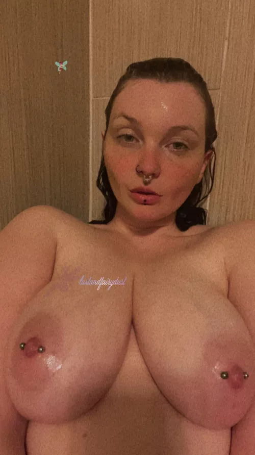 wanna fuck the soft goth milf next door?