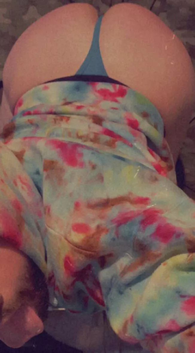 Wanna suck some bbc in my thong 👅