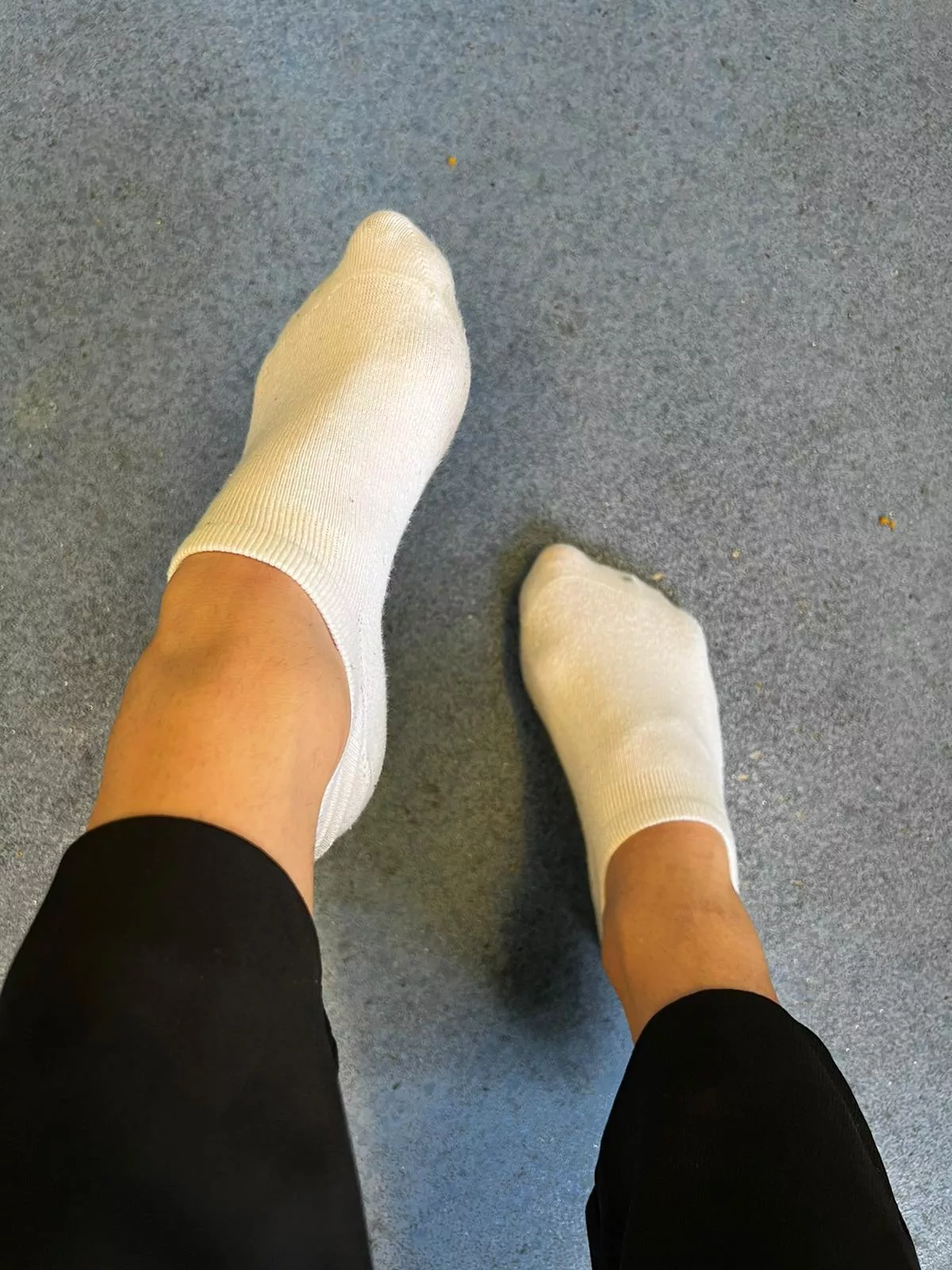 What about 3 girls or will you just take 1 pair today 😉… Panties, socks, Sexting, sph, pussy pops and much moreee 🤤🫦 OF - yourfivedesires