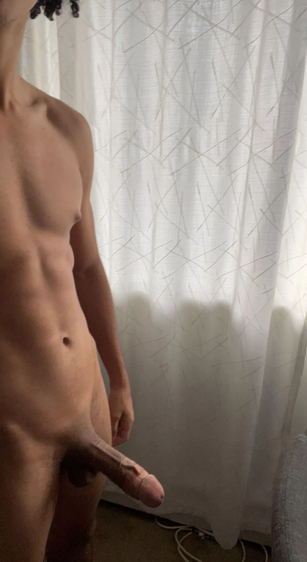 Who likes lightskin cock?