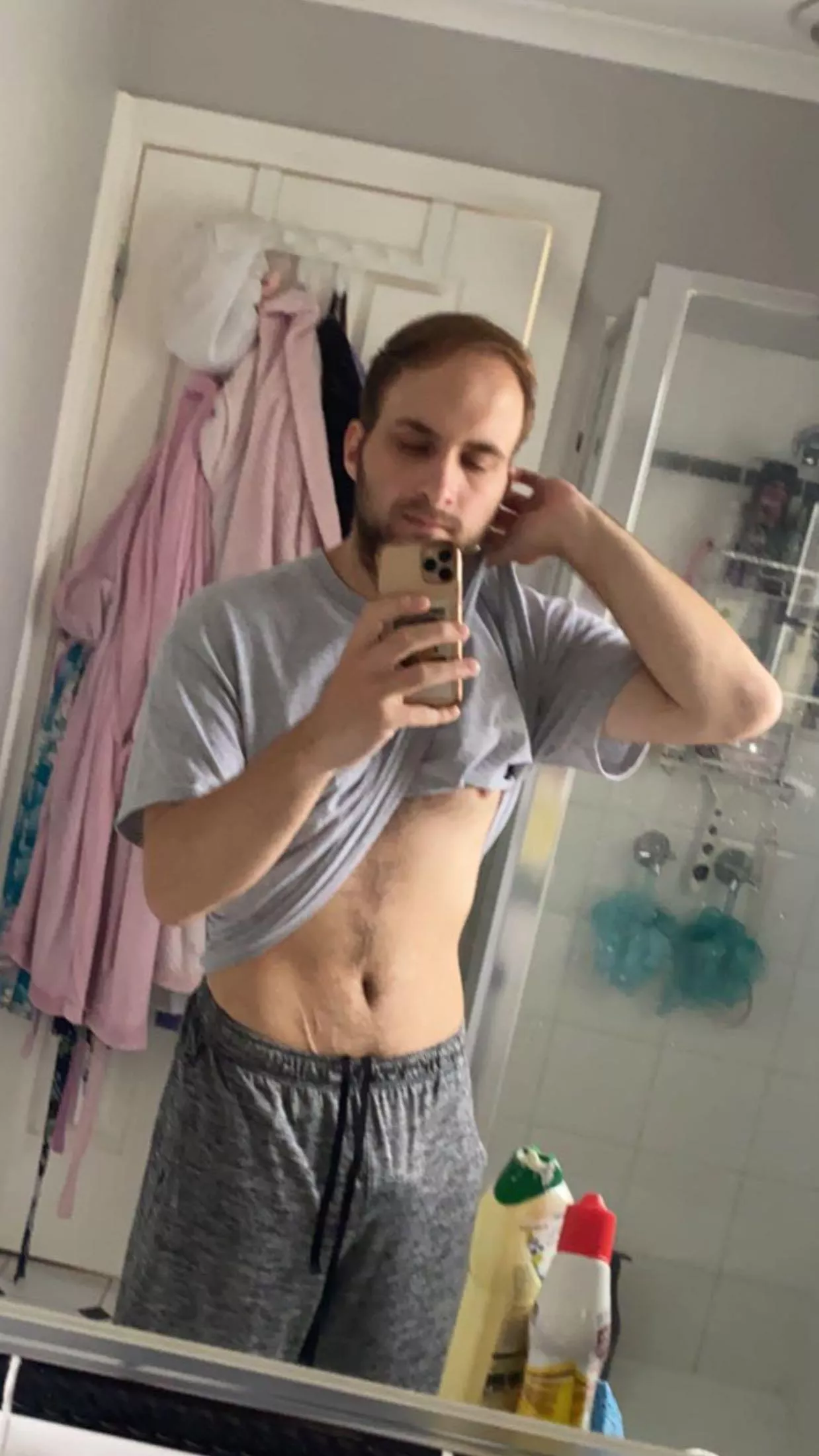 [23] anyone playing hogwarts legacy?