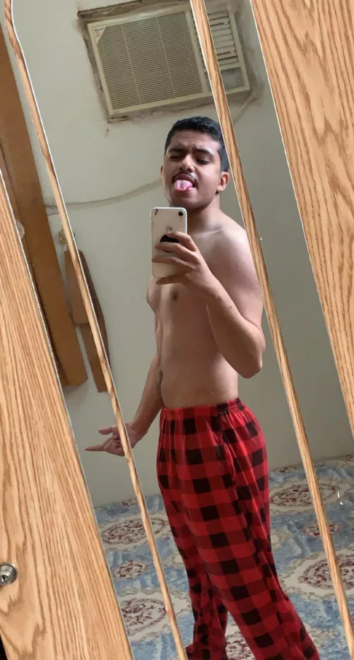 23 fit horny looking for the same sc diego_super1
