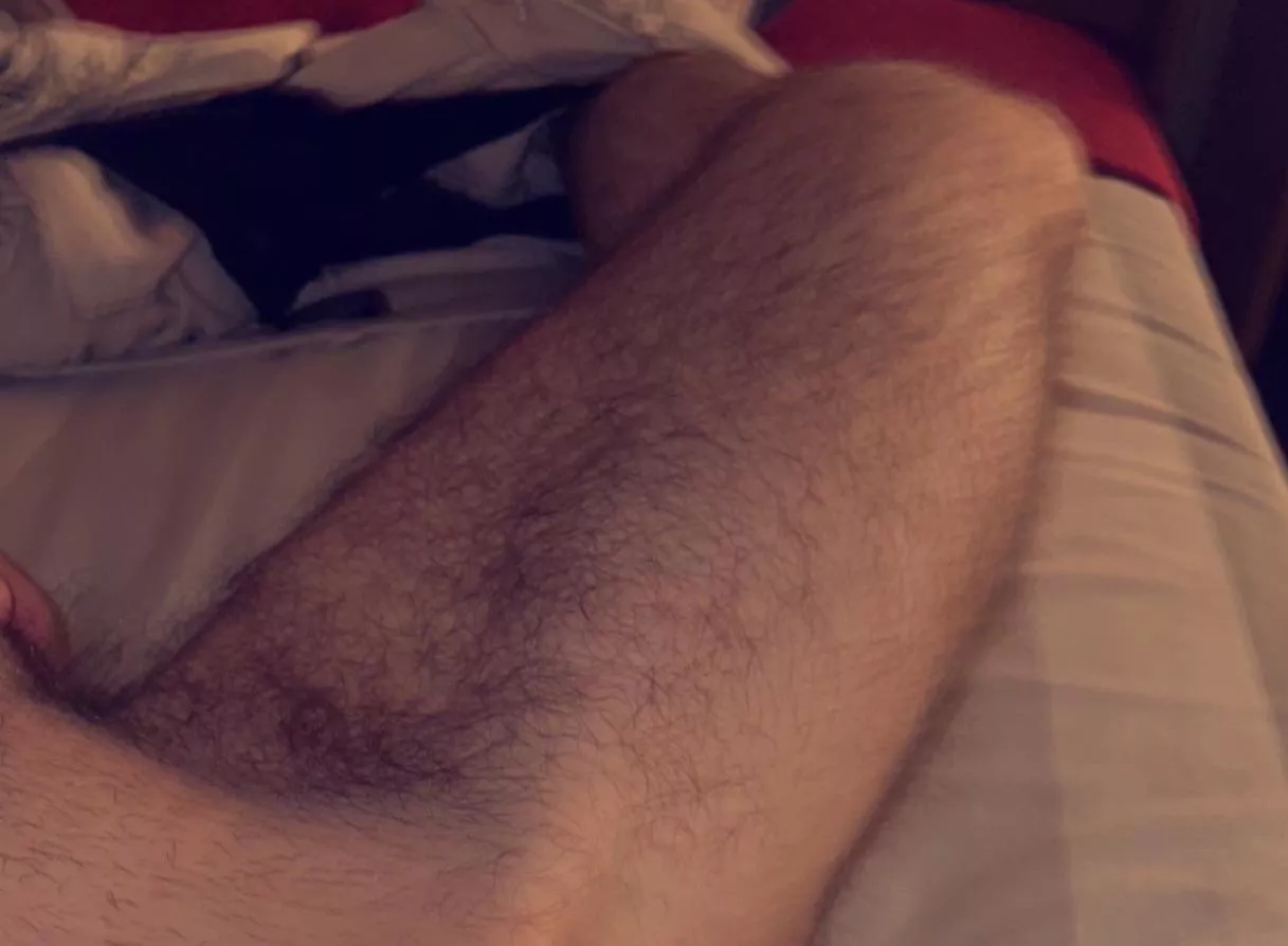 24 m , straight from Spain looking for bros to have some fun, add me: pablolotan