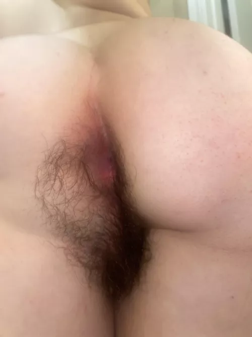 Anyone wanna volunteer to stretch out my tight ass?🥺