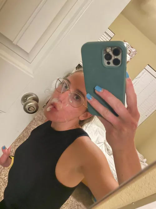 Blowing bubbles or blowing men…hmmm I choose the latter 😙🤭😽