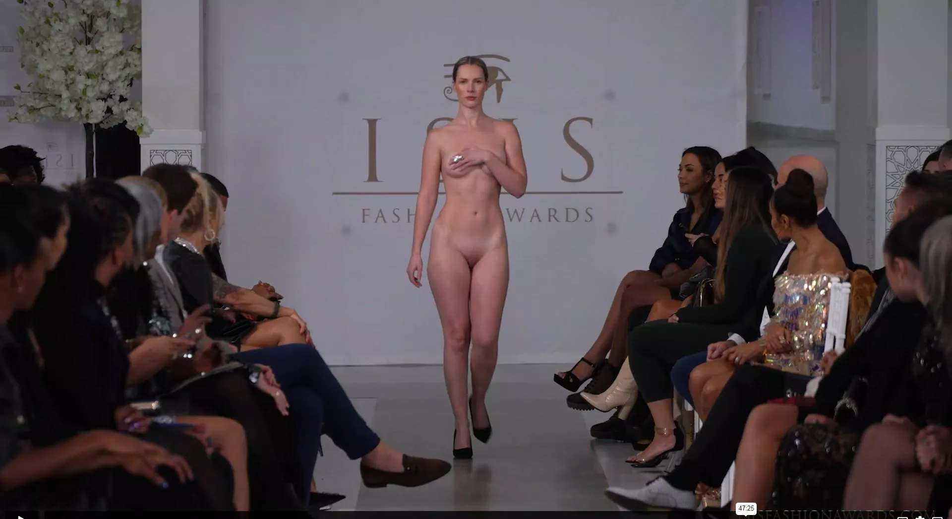 Charlotte Wensing - Isis fashion awards