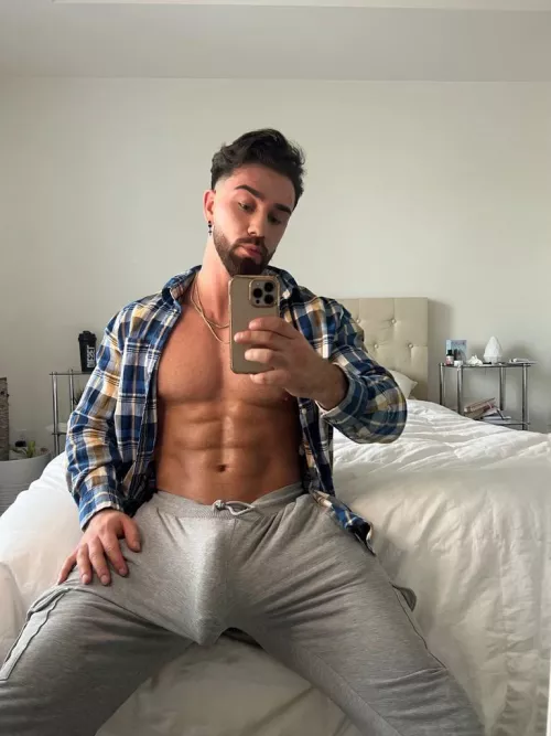 Come take a seat I know you want to