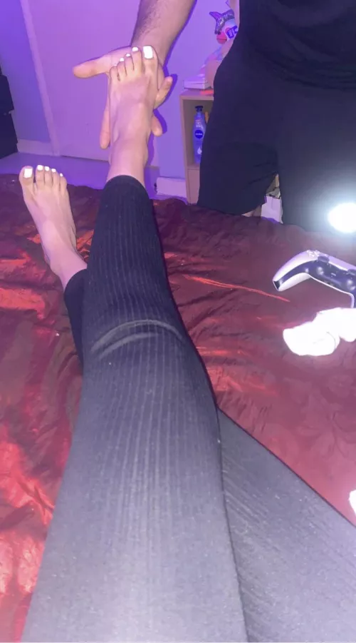 Do you like my white toes just as much as my man does 🤔