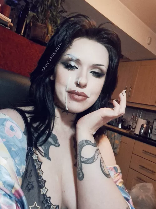 Feel pretty with a warm load on my face