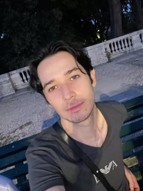 Got off early from work and itβs a Friday, things are awesome π