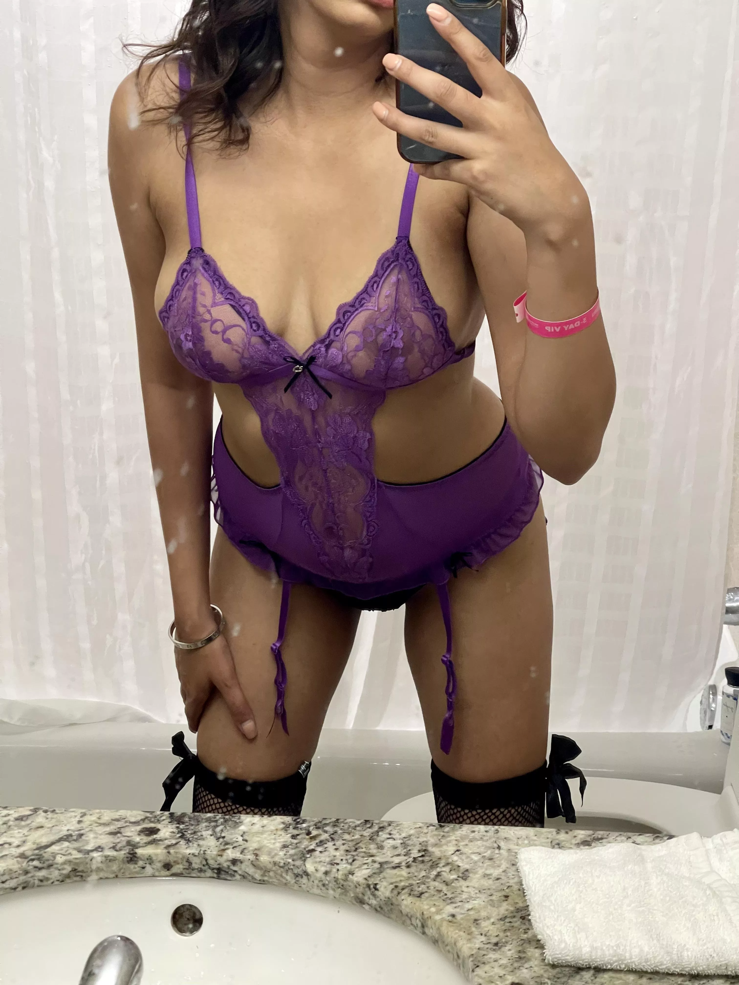 Hot for an Indian wife? [f]