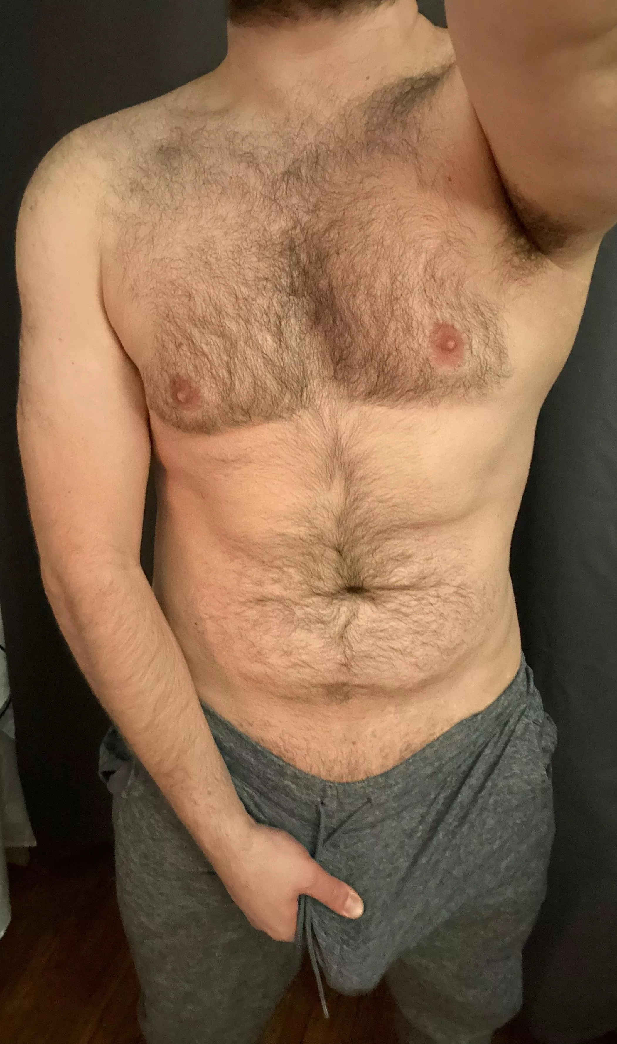 I always catch my roommate staring at my morning wood 👀