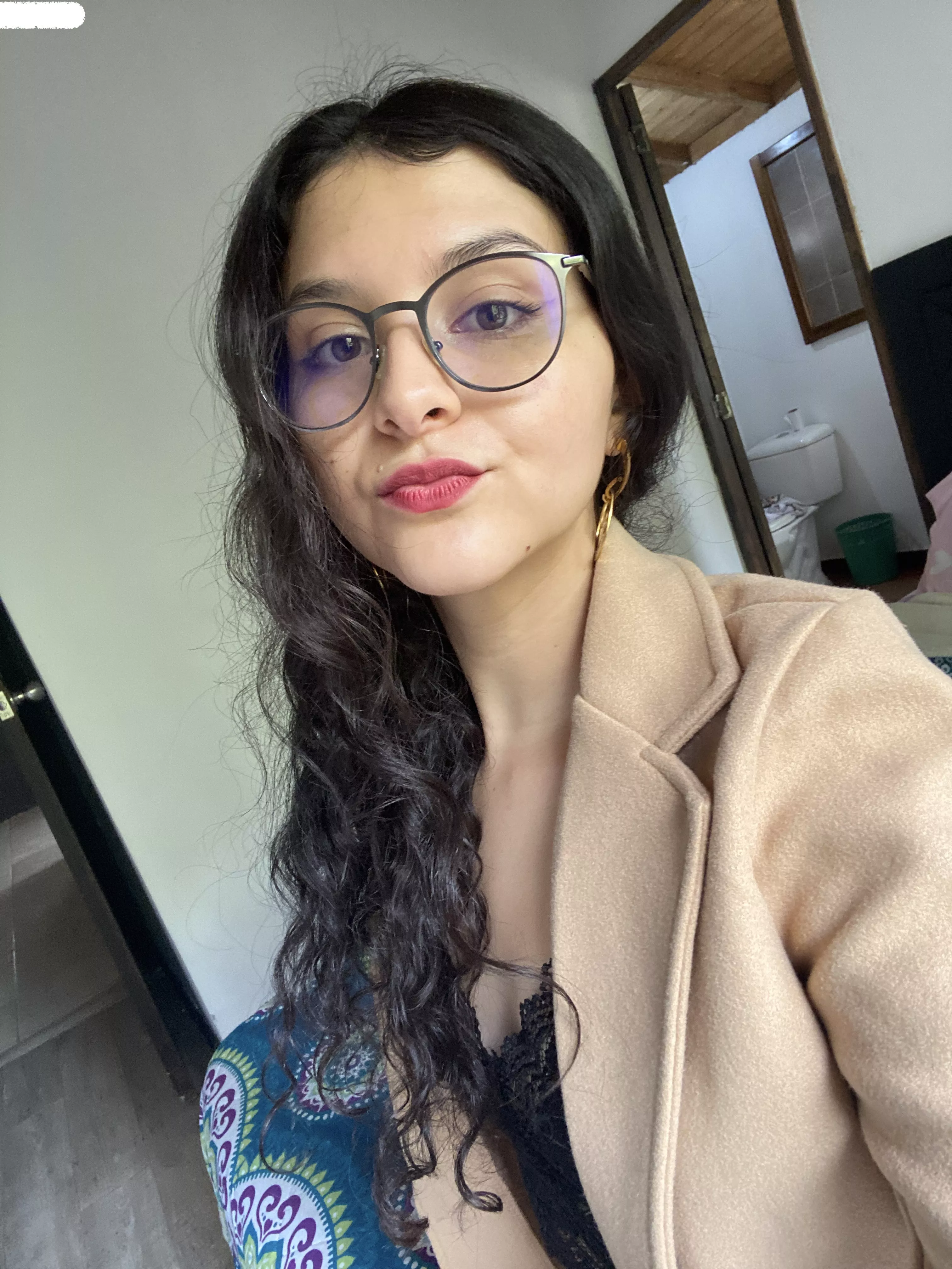 I like my hair pulled 😈 😏