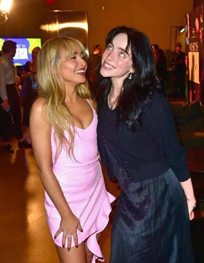 I think it’s time we all admit how bi we wanna get for Billie and or Sabrina